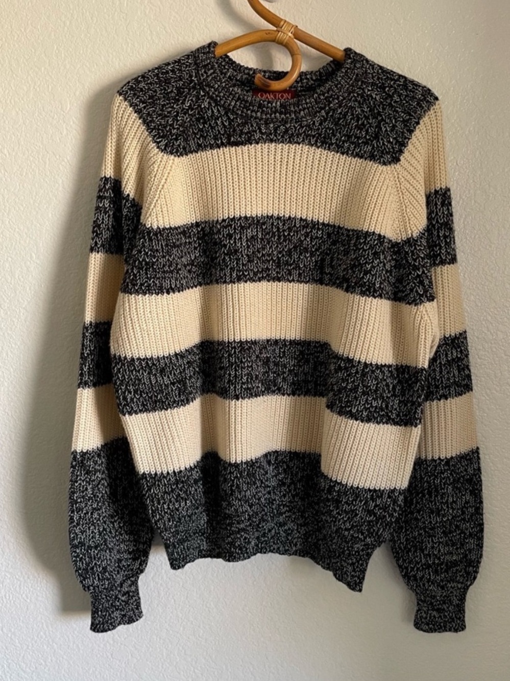 Vintage 100% Acrylic Knit Striped Sweater Heathered Grey & Cream Size XL Crew